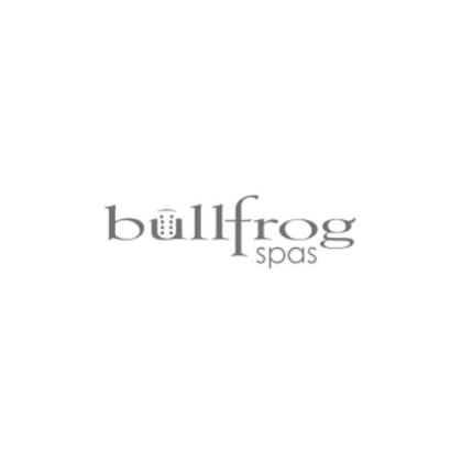 Modern Outdoor Jacuzzi | Bullfrog Spas